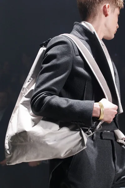 Look 26